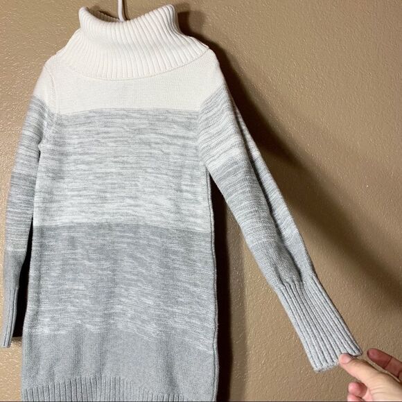 Gap girls turtle neck sweater dress‎ - Picture 3 of 10
